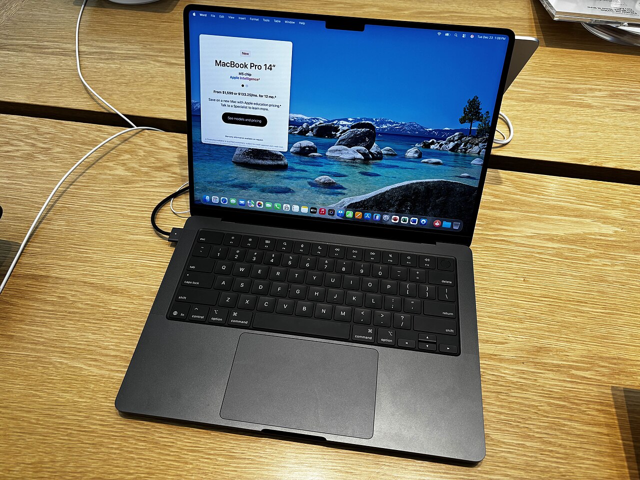 Apple MacBook Pro M5 Max, product photograph
